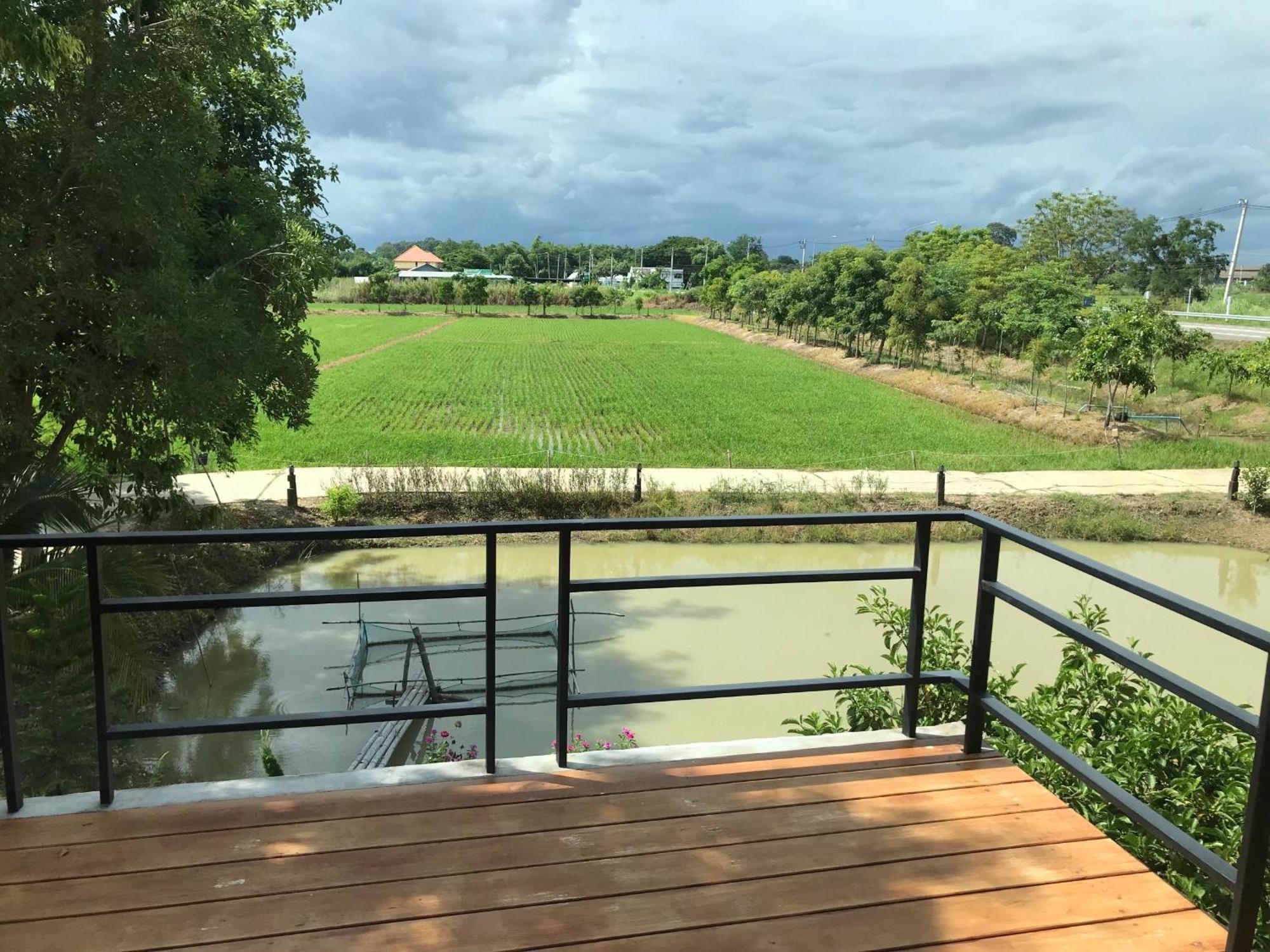 บ้านกลางเกาะ รีสอร์ท Uthai Thani Buitenkant foto